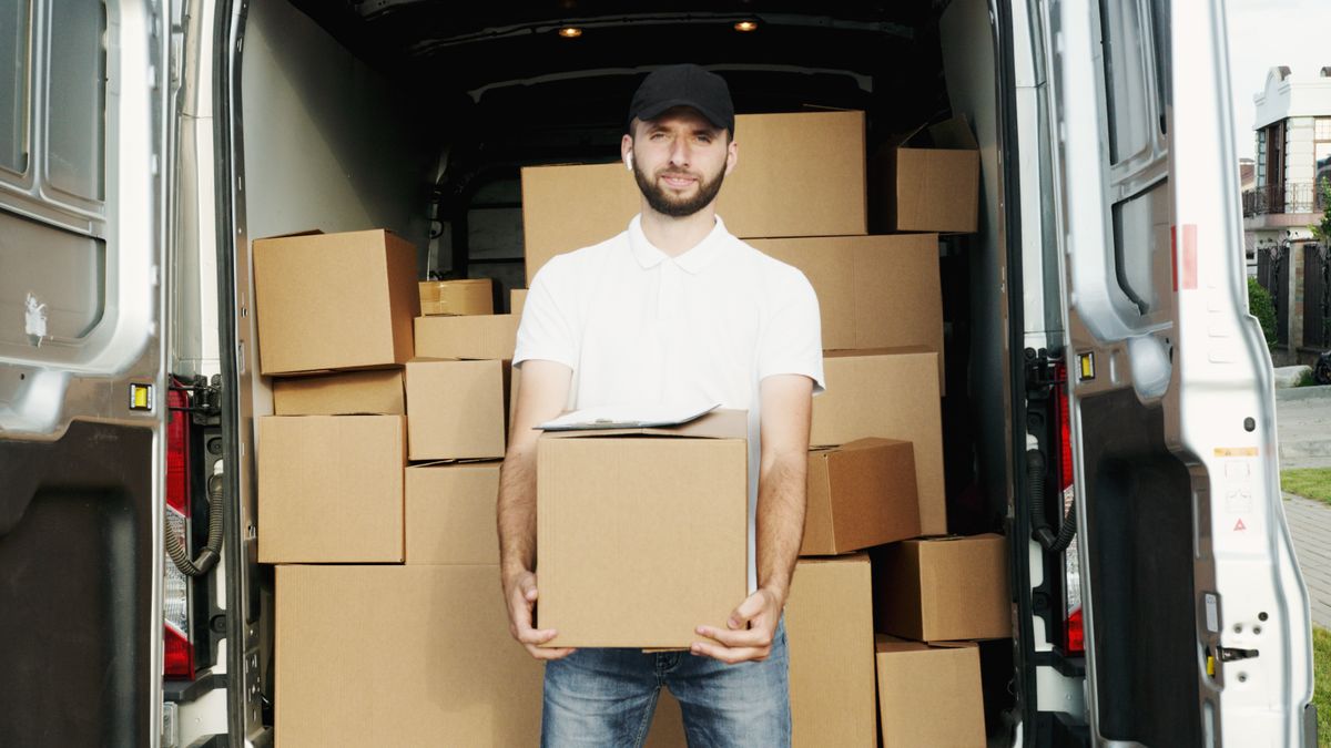 Courier delivering a package